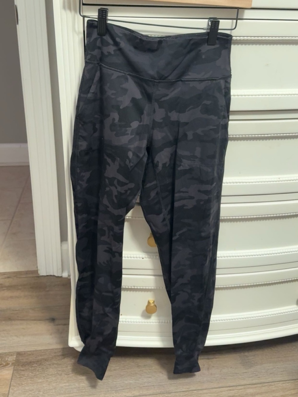 lululemon joggers